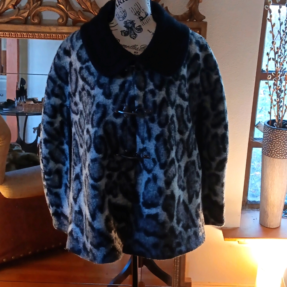 Black & grey wool cape